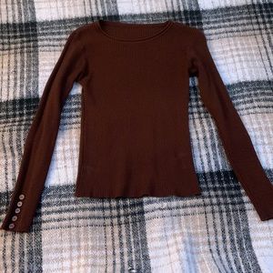 Brown fitted sweater
